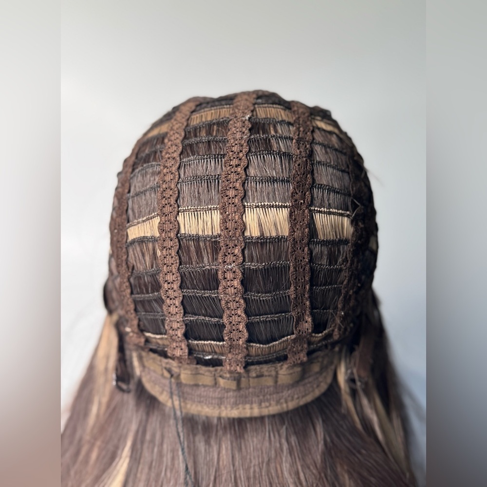 Long Wavy Brown Wig with Highlights – Natural Looking Heat Resistant Synthetic - Picture 8 of 11
